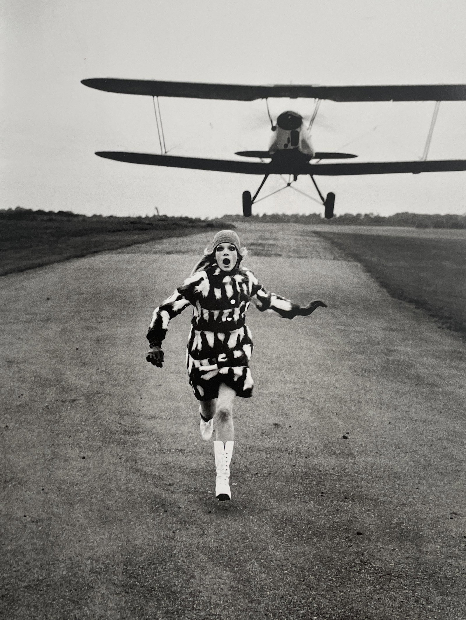 Helmut Newton - Willi, London, 1967: HELMUT NEWTON (1920-2004) Title - Willi, London, British Vogue 1967 Type of Print - Print in Colors Approximate Image Size - 13" x 9 1/2" Helmut Newton was a German high-fashion photographer whose sub