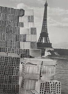 Andre Kertesz - Der Eiffelturm, Paris, 1933: ANDRE KERTESZ (1894-1985) Title - Der Eiffelturm, Paris, 1933 Type of Print - Print in Colors Estimated Image Size - 8" x 5 1/2" André Kertész was a Hungarian photographer who emerged as one of