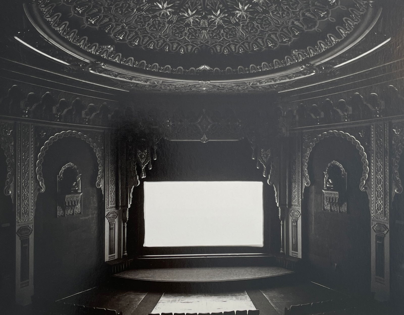 Hiroshi Sugimoto - Alhambra, San Francisco, 1992 (1 of 1)