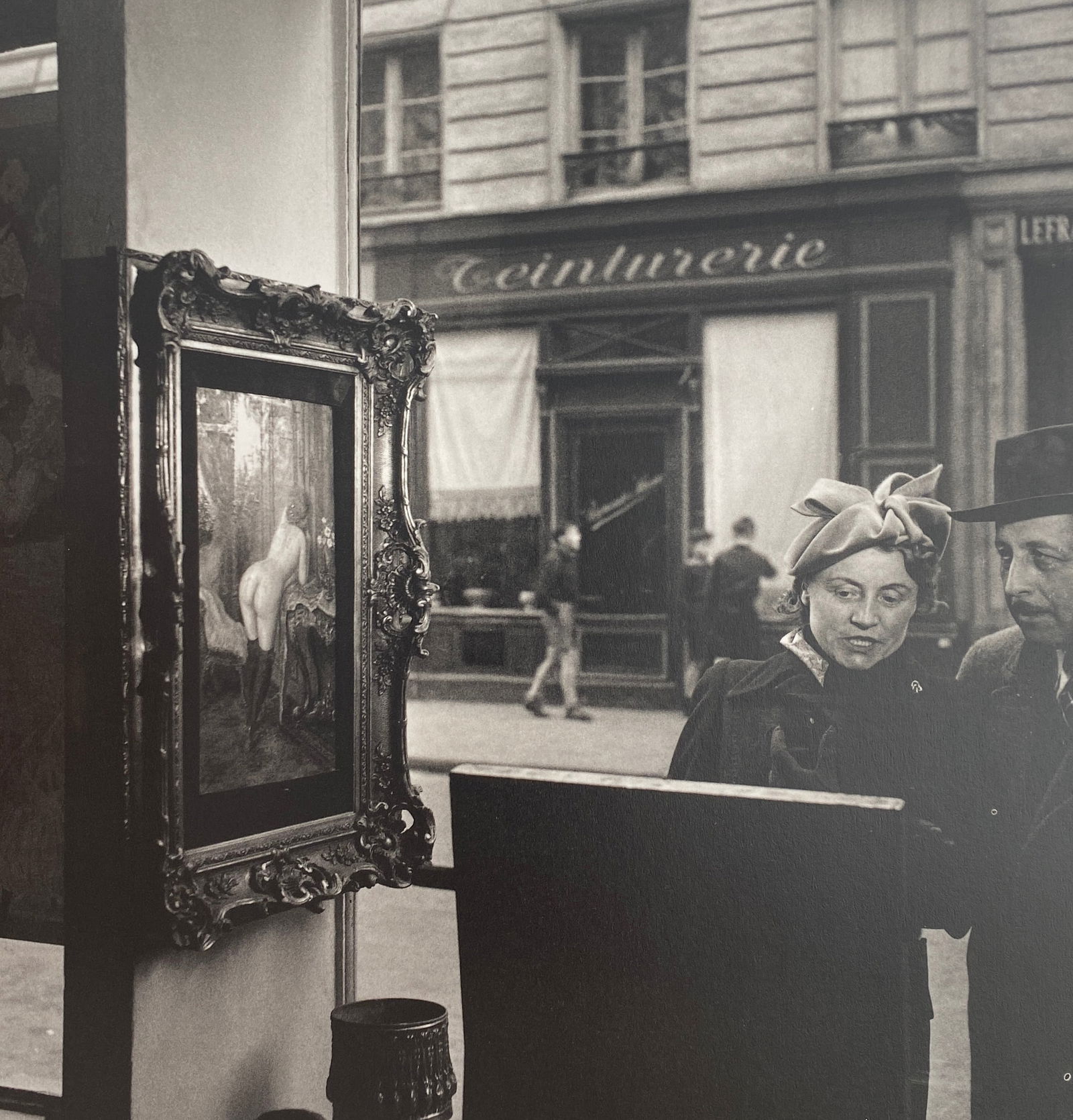 Robert Doisneau - A Sideways Glimpse, 1948 (1 of 1)