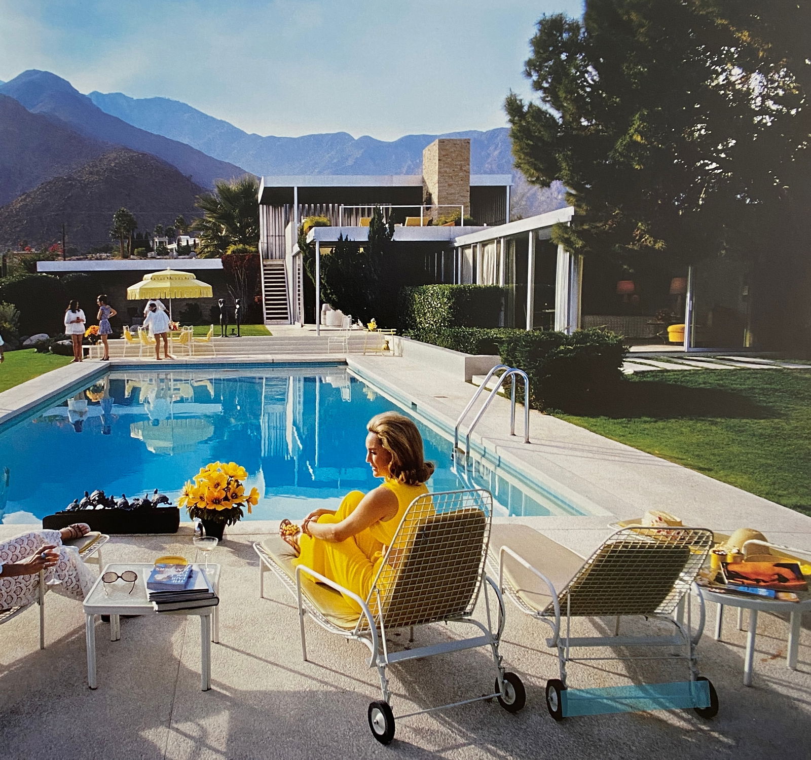 Slim Aarons - Poolside Gossip, 1970 (1 of 1)