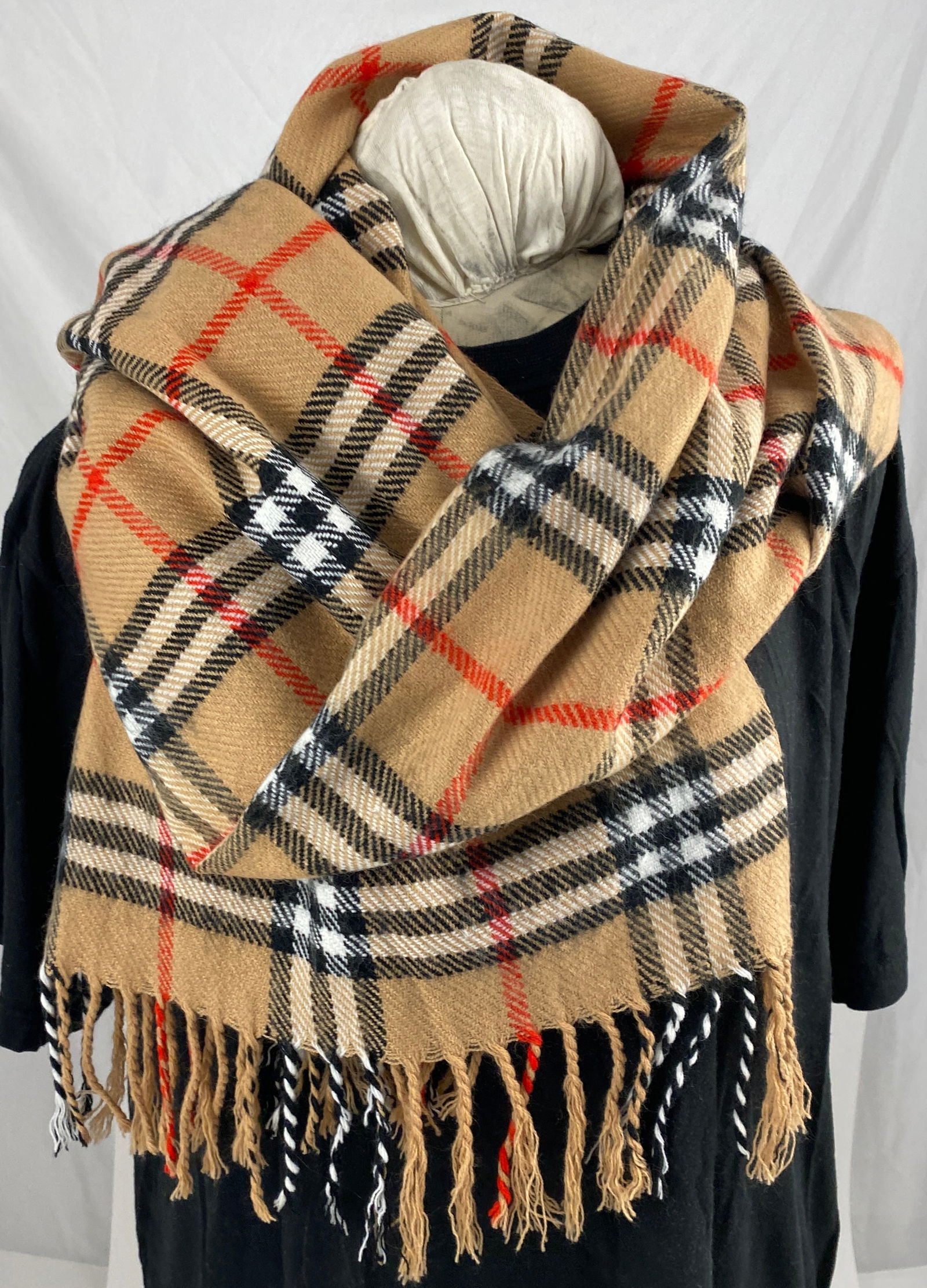 Grouping of 7 - Ladies Scarves (1 of 20)