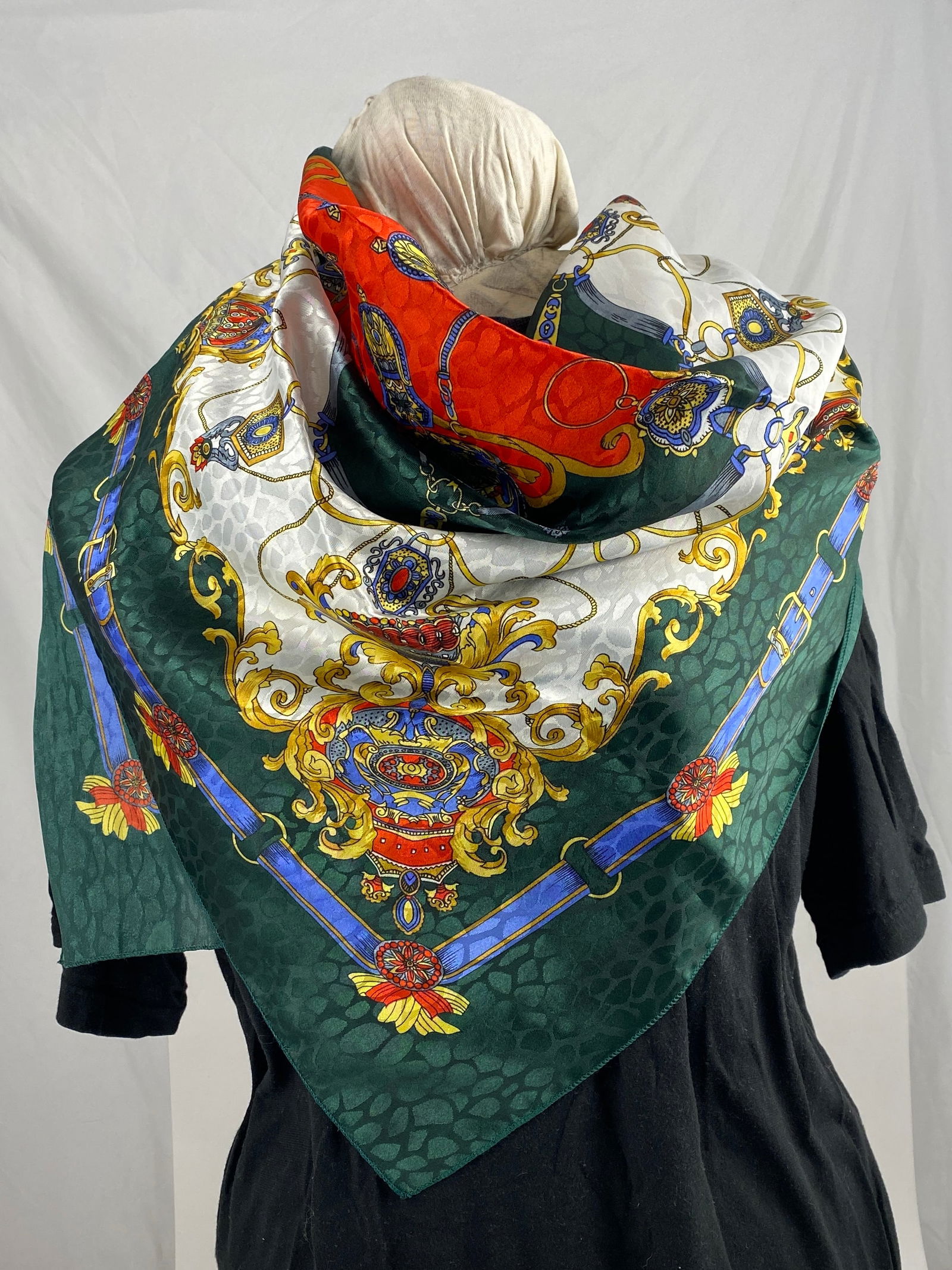 Grouping of 7 - Ladies Scarves (1 of 20)