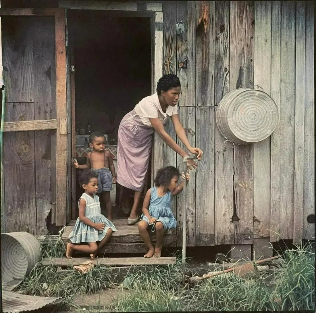 Gordon Parks - Mother and Child, Mobile, Alabama, 1956 (1 of 1)
