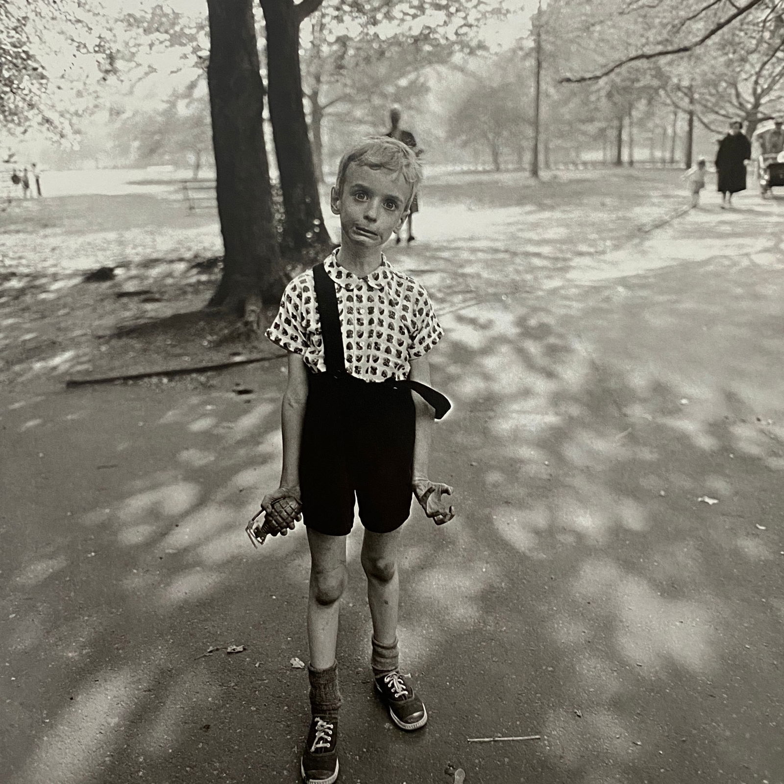 Diane Arbus - Child with toy grenade, 1962 (1 of 1)