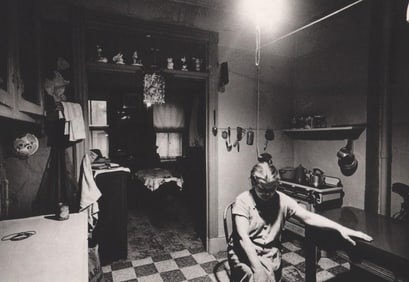 Walker Evans - East 120th Street, 1961