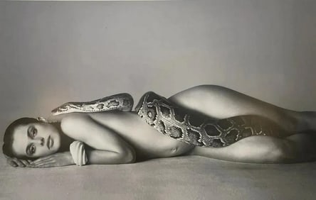 Richard Avedon - Nastassja Kinski and the Serpent, 1981