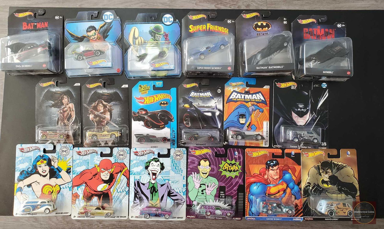 Hot Wheels DC comics lot of 18 carded cars (1 of 1)