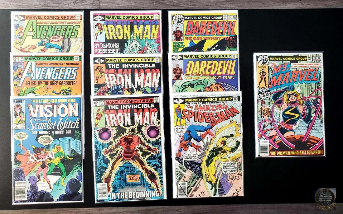 Mixed lot of 10 Marvel comics Avengers, IronMan, Daredevil, Spider-Man, & Ms Marvel final issue. (1 of 6)