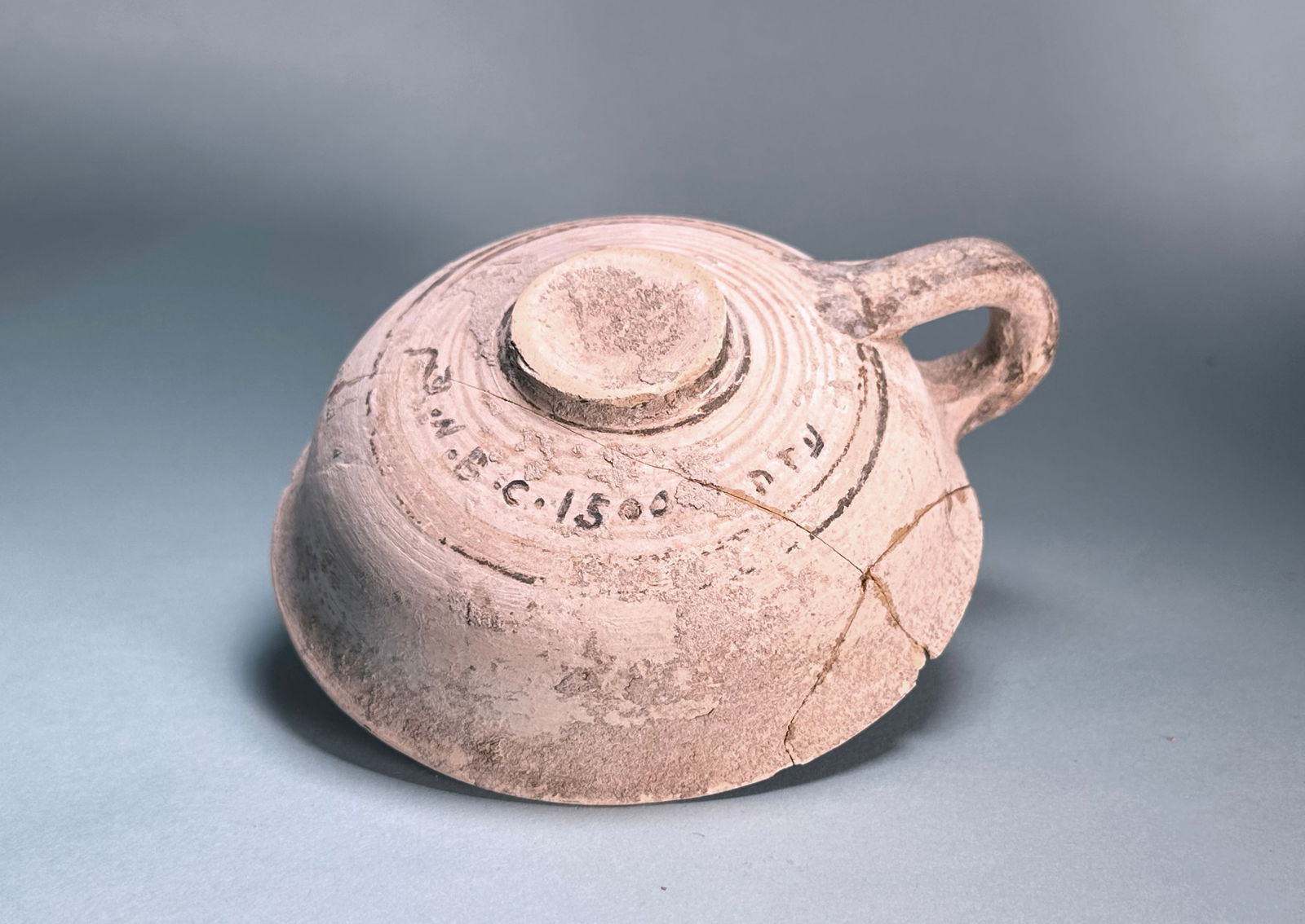 Judaean Bronze Age Pottery Cup (1 of 4)