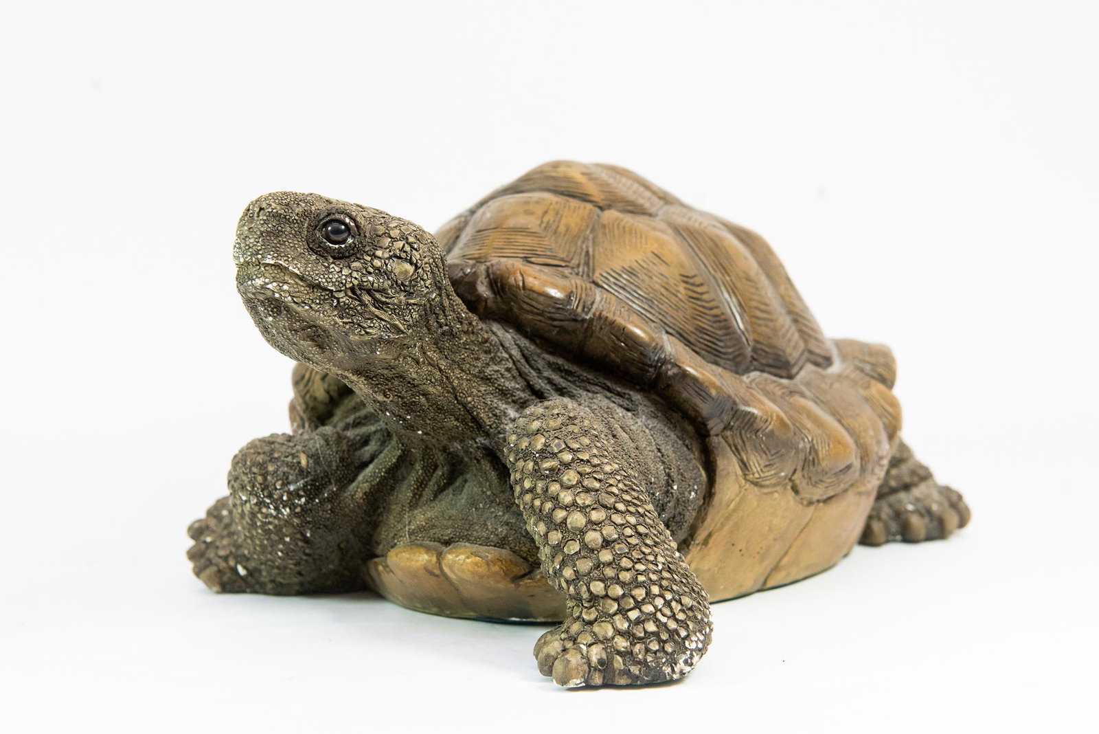 Resin Decorative Turtle: This lot features (1) Resin Decorative Turtle. This item was made by Animal Classics in 1988. This item is heavy and has felt on the bottom. Size 5.5"H X 14"L X 8"W Condition Good Condition