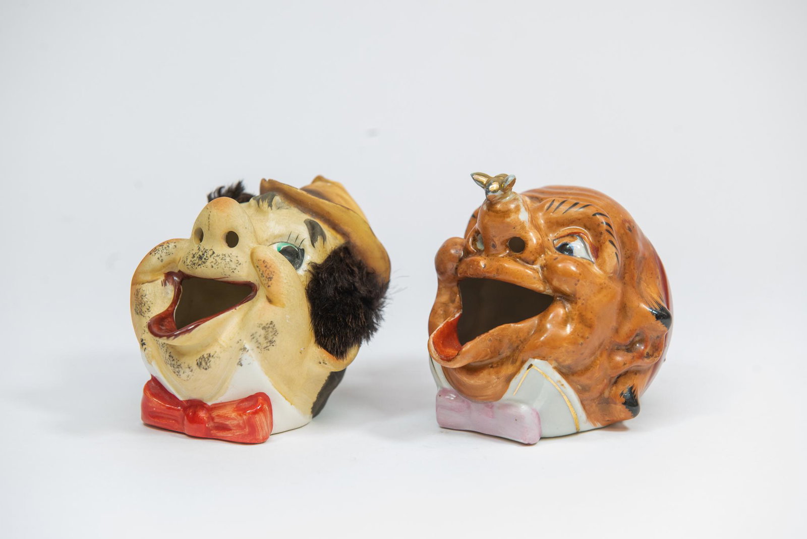 Antique Japanese Ash Trays: This lot features (2) antique ash trays. One is marked by, Napco made in Japan. Size 4''X3'' Condition Good Condition