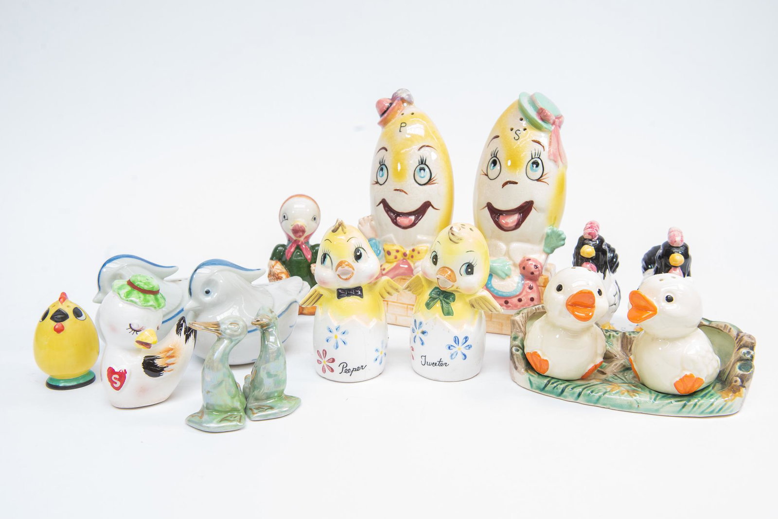 Salt & Pepper Shakers #13: This lot features a large variety of vintage/antique salt & pepper shakers. Majority are from Japan and are marked. Condition Various Conditions