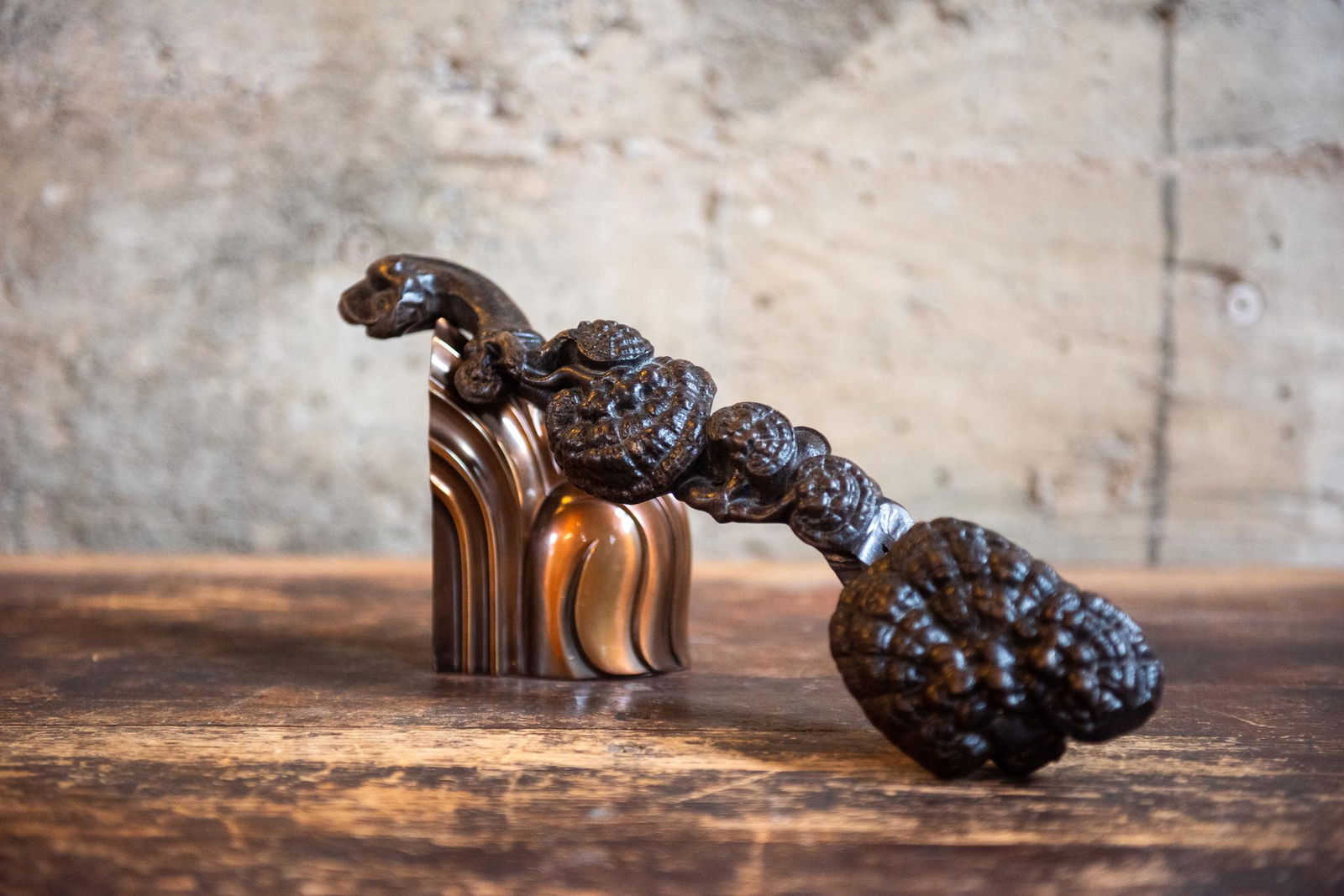 UNIQUE WOODEN HANGER (1 of 5)