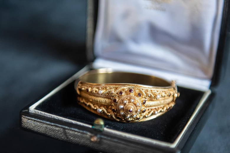 Salem Auction House, OR Auctions & 11 Past Catalogs