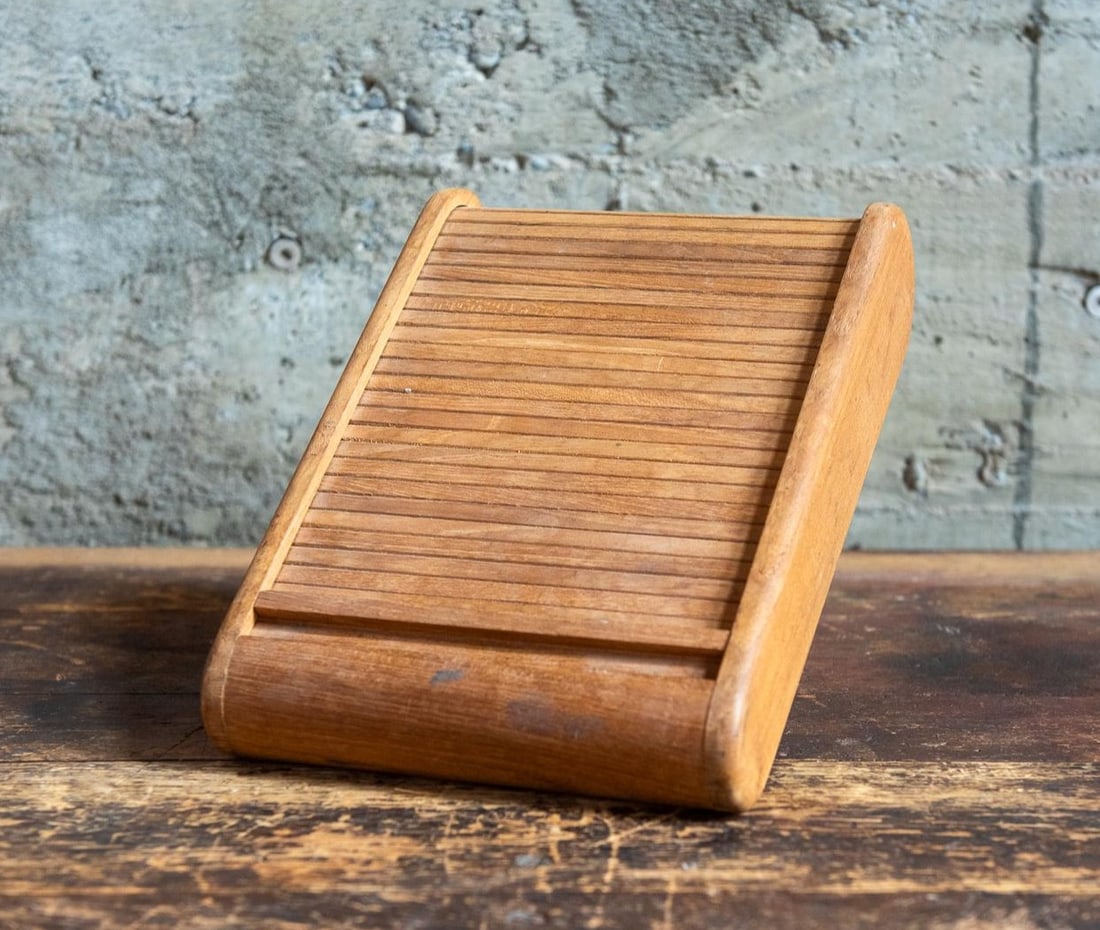 MID-CENTURY MODERN TEAK TAMBOUR WALL HANG CABINET (1 of 3)