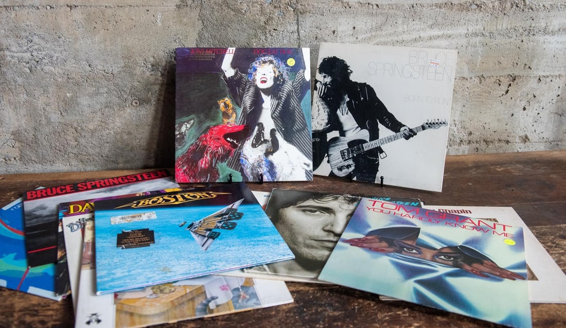 VINYL RECORD ASSORTMENT (1 of 5)