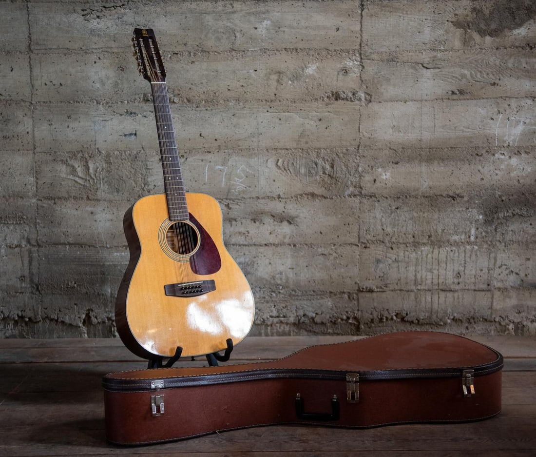 YAMAHA 12-STRING GUITAR FG-260 (1 of 7)