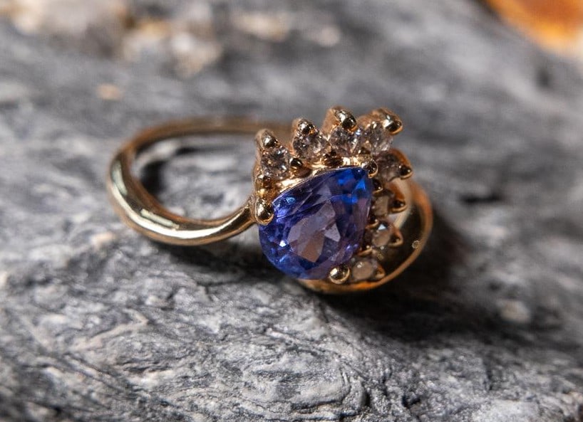 14K GOLD DIAMOND & TANZANITE RING (1 of 4)