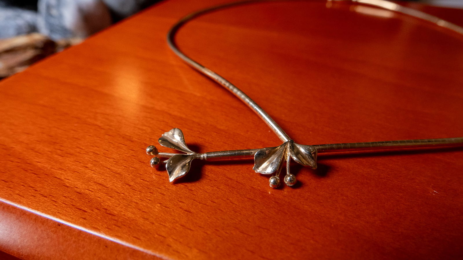 14K GOLD GINGKO LEAF NECKLACE (1 of 6)