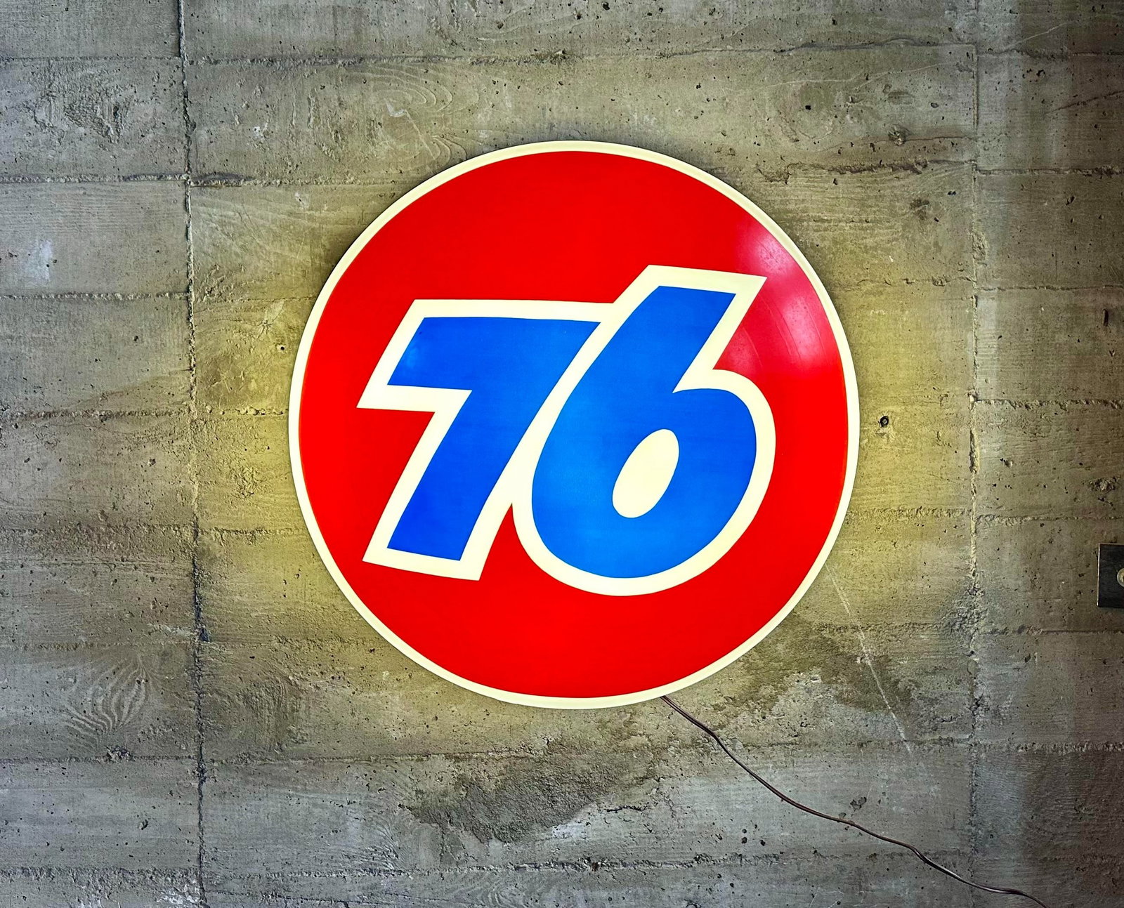 UNION 76 GAS STATION LIGHT UP SIGN (1 of 5)