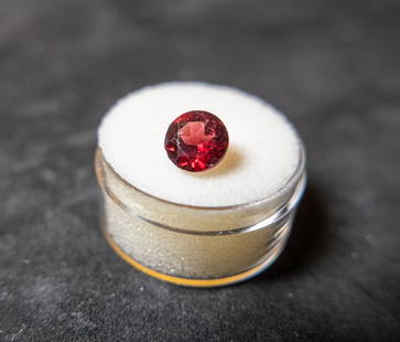1.95 CT. ORISSA GARNET: A beautiful round cut Orissa Garnet. 8mm diameter. 1.95 ct.ConditionGood condition.