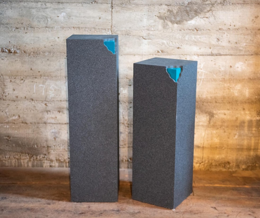 POST-MODERN LAMINATE PEDESTALS (1 of 5)