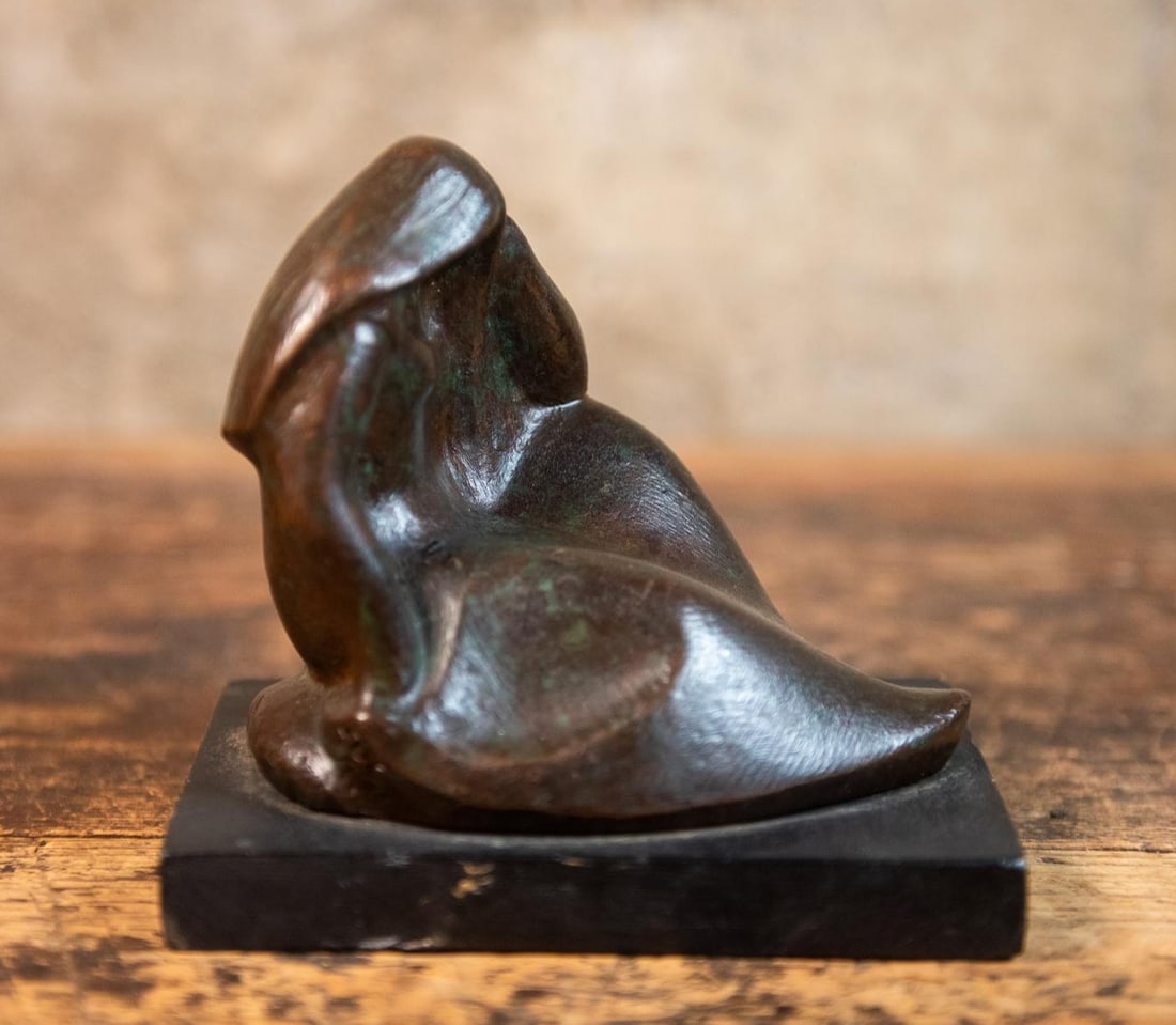 FIGURATIVE FEMALE BRONZE SCULPTURE (1 of 5)