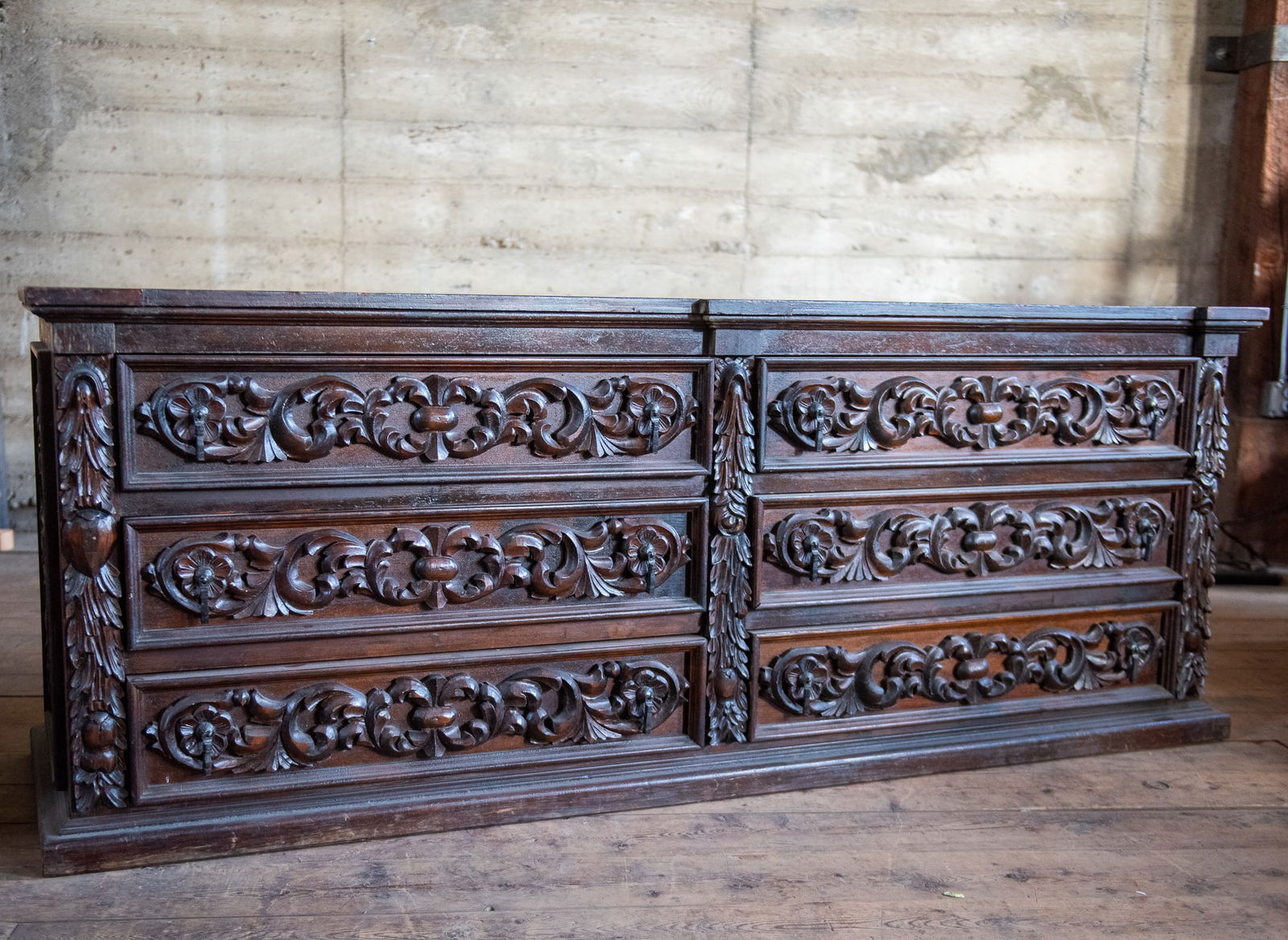 SPANISH RENAISSANCE CHEST OF DRAWERS (1 of 9)