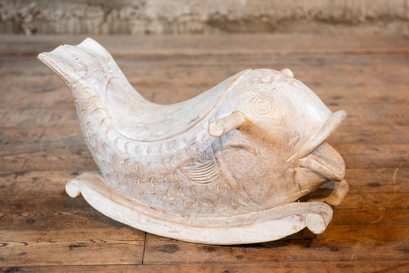 CARVED FISH ROCKER (1 of 4)