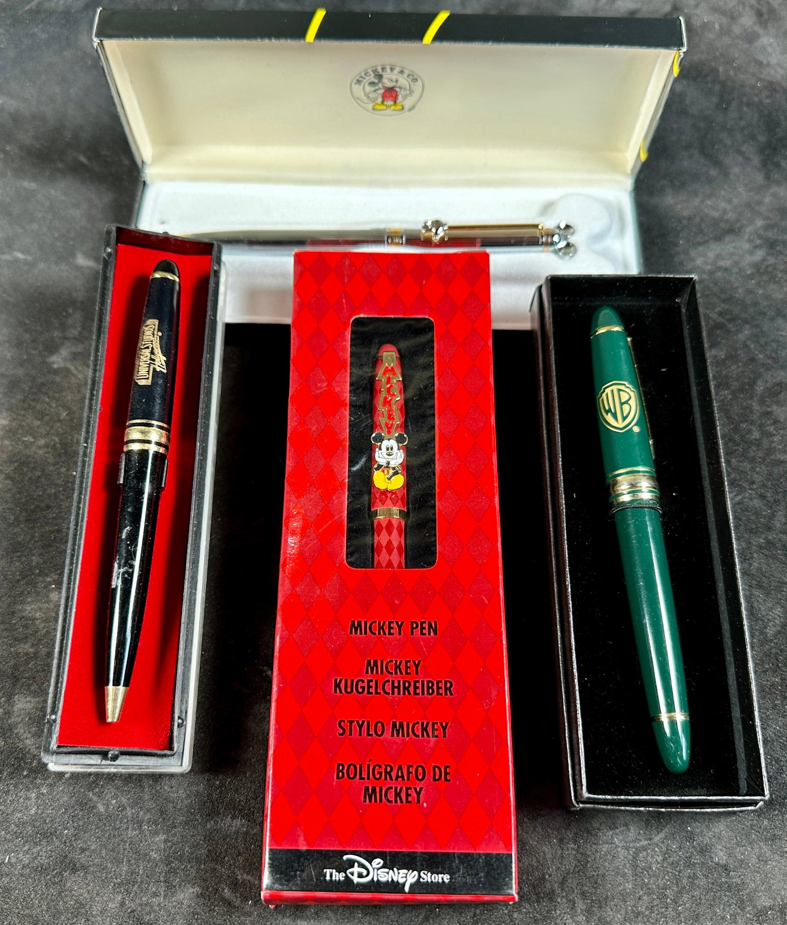 DISNEY PEN COLLECTION (1 of 5)