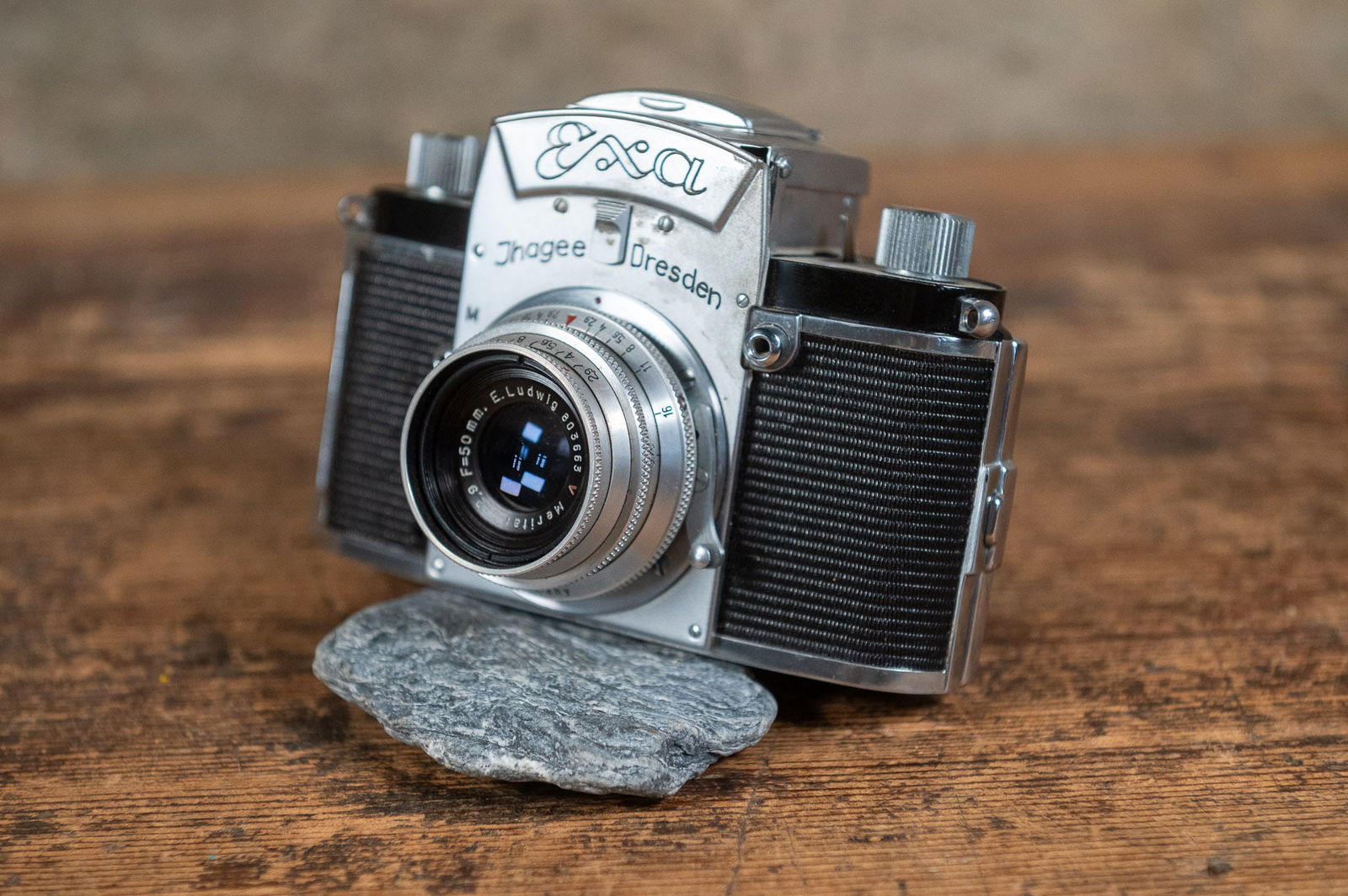 EXA 35MM REFLEX CAMERA WITH E. LUDWIG LENS (1 of 6)