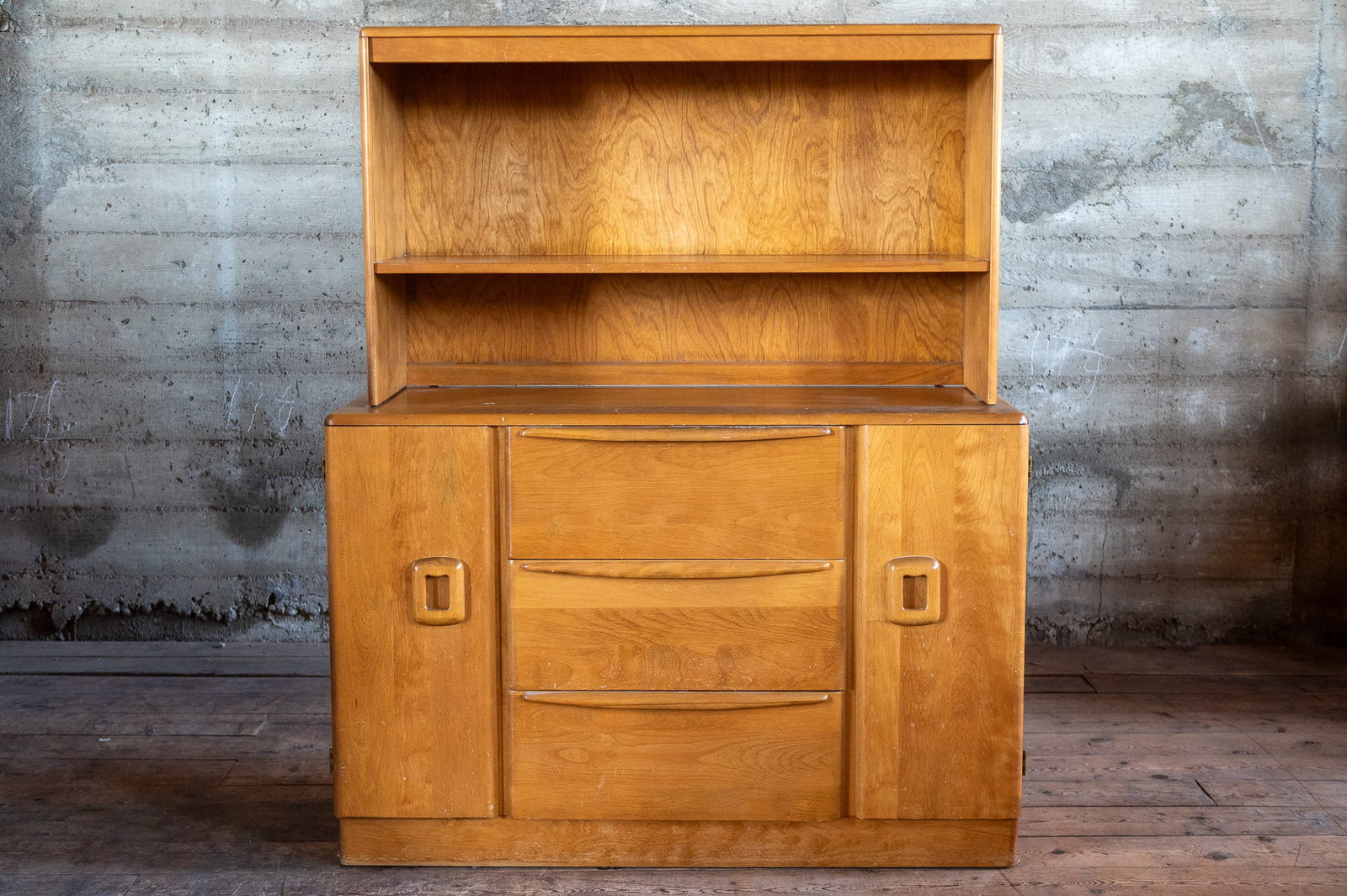 HEYWOOD WAKEFIELD MID-CENTURY HUTCH (1 of 11)