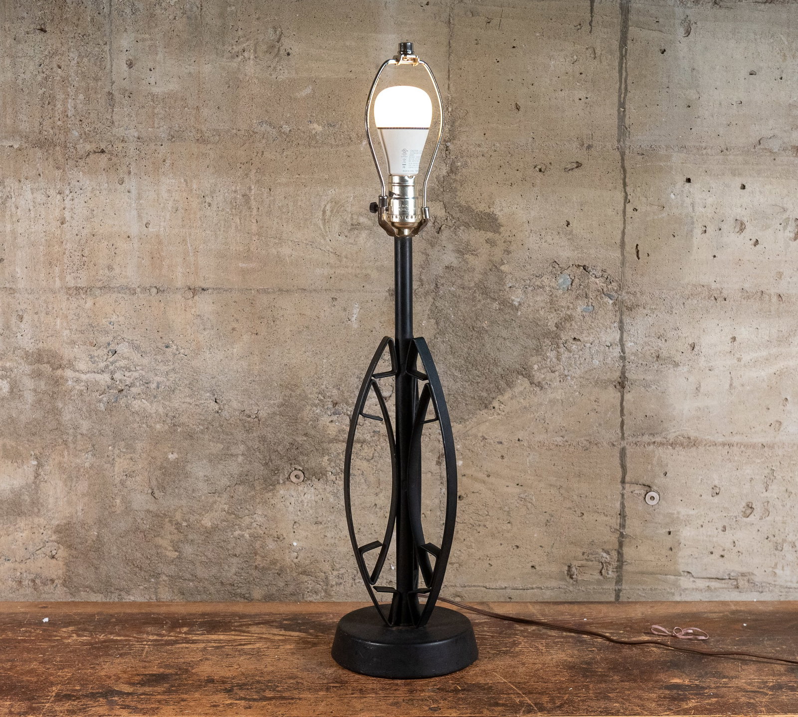 MID-CENTURY MODERN FISH LAMP (1 of 4)