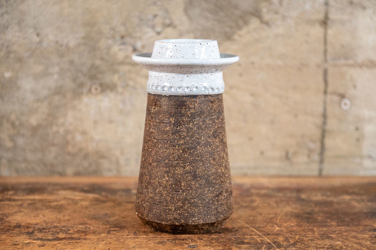 CORK & BONE DESIGN VASE, ALDO LONDI FOR BITOSSI: A gorgeous glazed Cork and Bone design pottery vase made by listed artist Aldo Londi for Bitossi. Made in Italy, circa 1960. Design number and Italy stamped on the base. Measures 10" H x 5" W. Londi (
