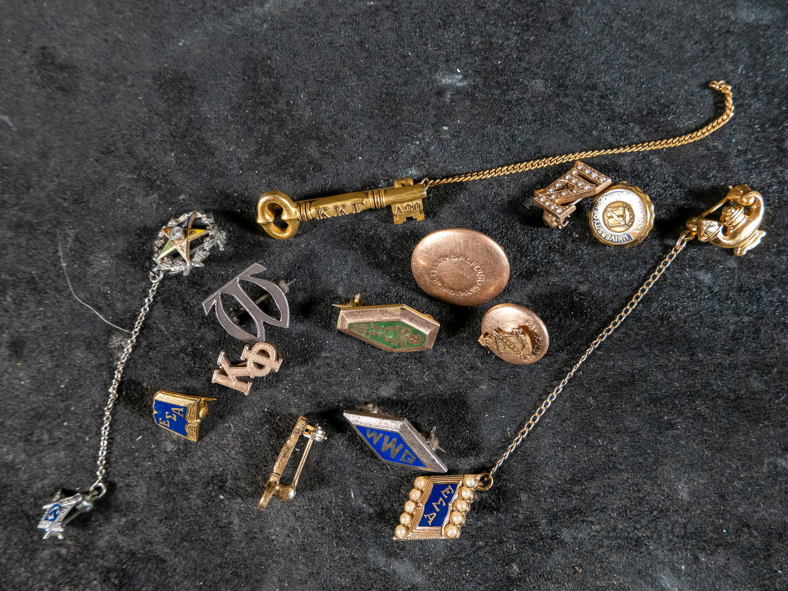 FRATERNITY PINS, 14K GOLD & BRASS (1 of 7)