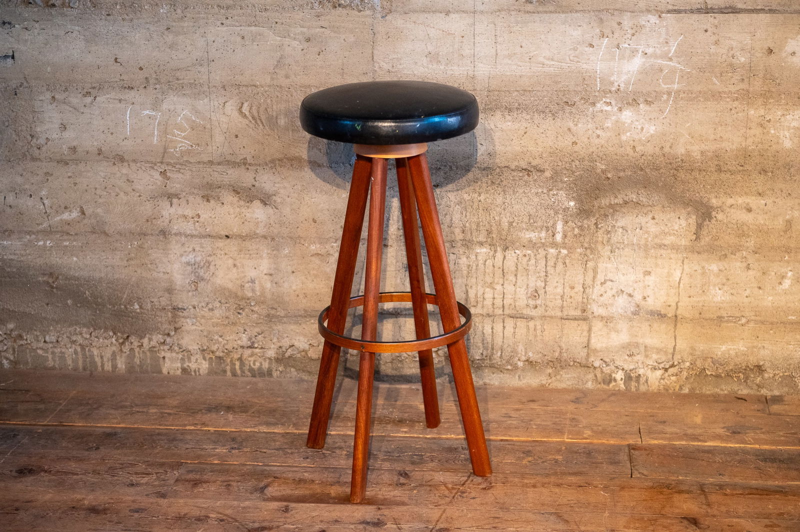 TEAK MID-CENTURY SWIVEL BAR STOOL, HANS OLSEN (1 of 4)