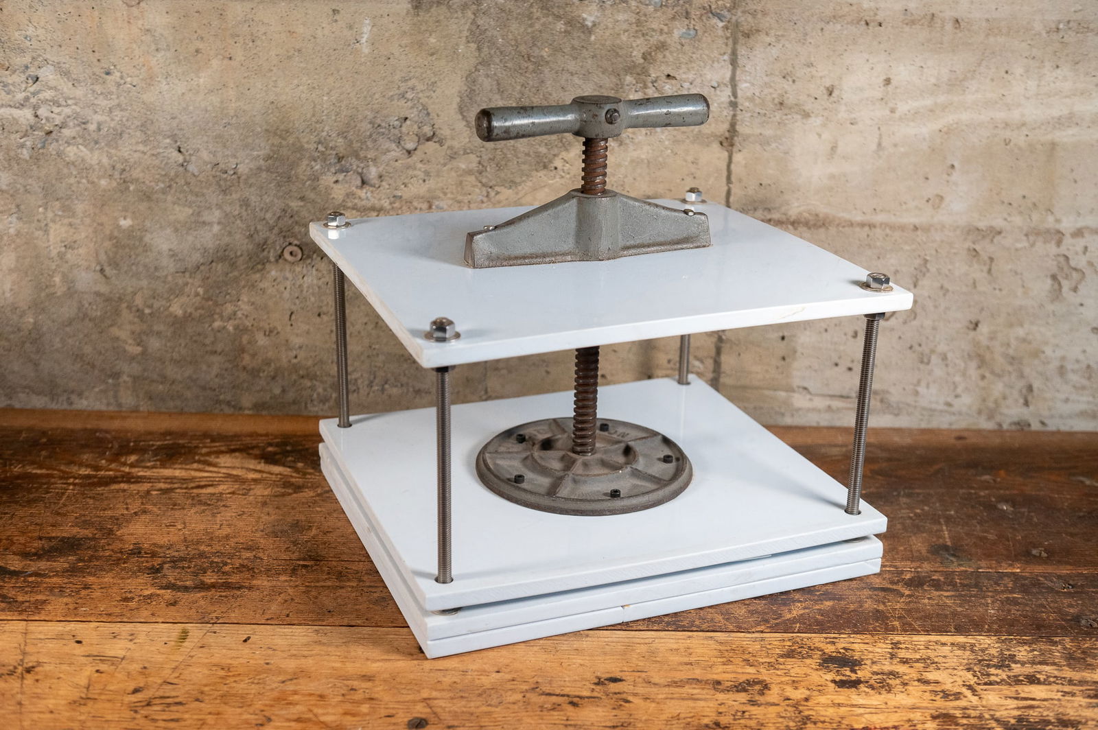 CUSTOM PAPER PRESS (1 of 4)