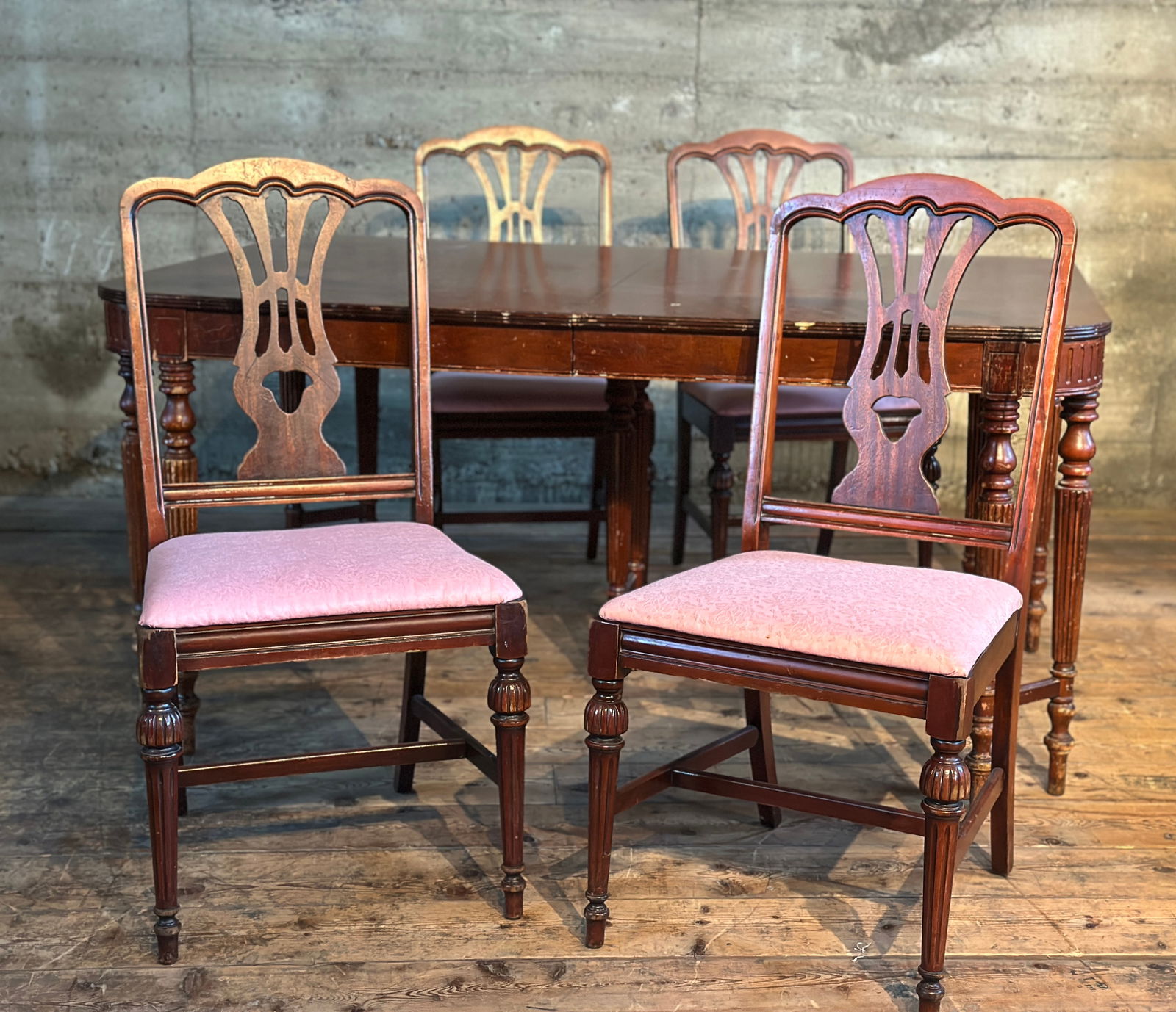 ANTIQUE DINING TABLE & CHAIRS (1 of 7)