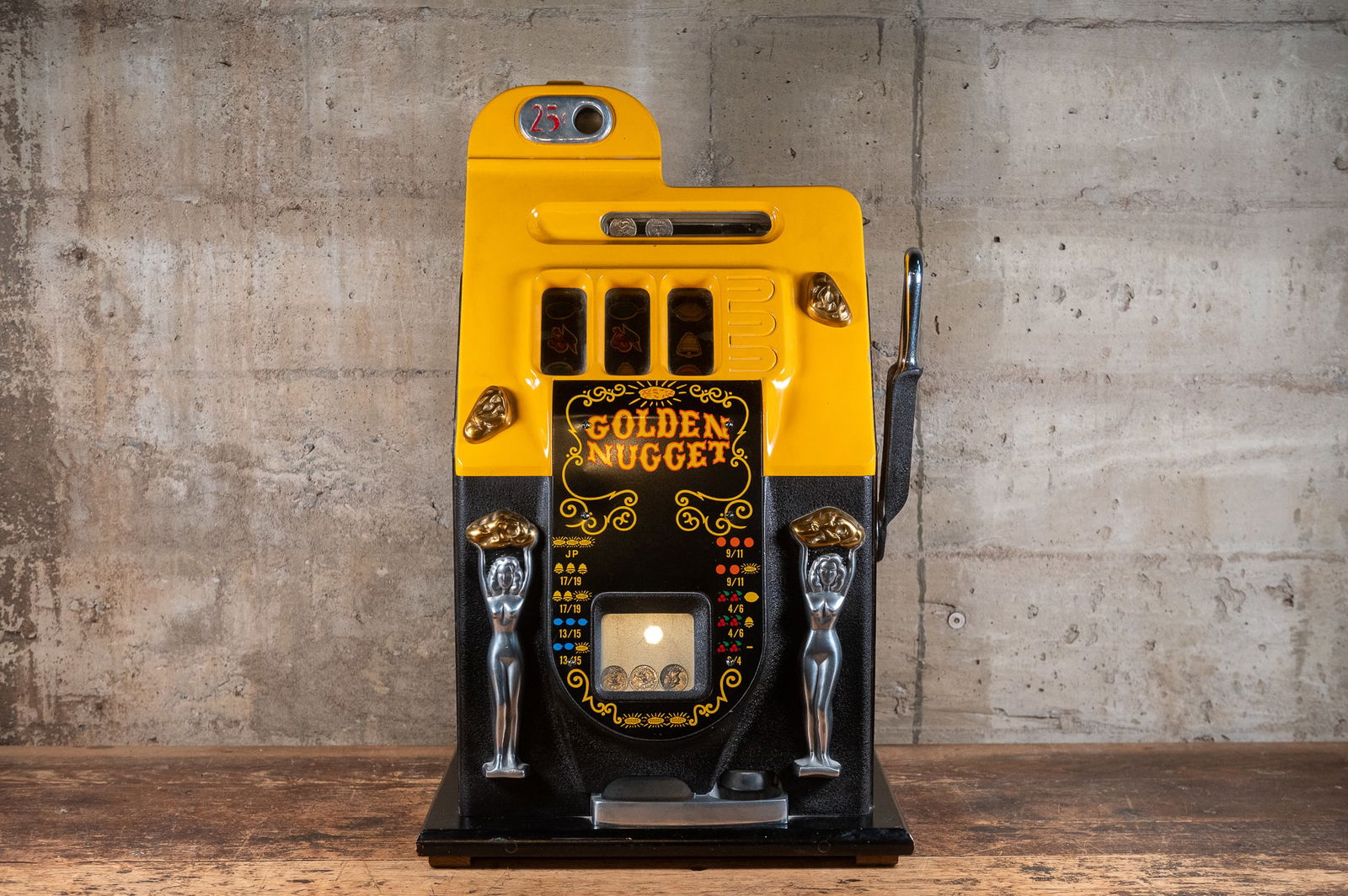 MILLS GOLDEN NUGGET 25C SLOT MACHINE (1 of 12)