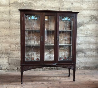 MAHOGANY HUTCH WITH STAINED GLASS AND VELVET LINED SHELVES