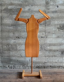ADJUSTABLE WOOD MANNEQUIN