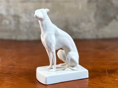 BELLEEK MALE GREYHOUND