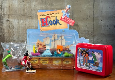 'HOOK' TOYS & COLLECTIBLES