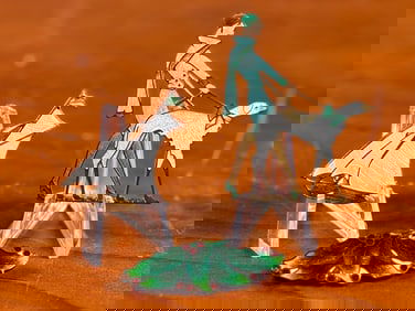 CLOISONNE ENAMEL PINS