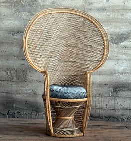 LARGE PEACOCK CHAIR