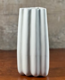 CATALINA POTTERY VASE