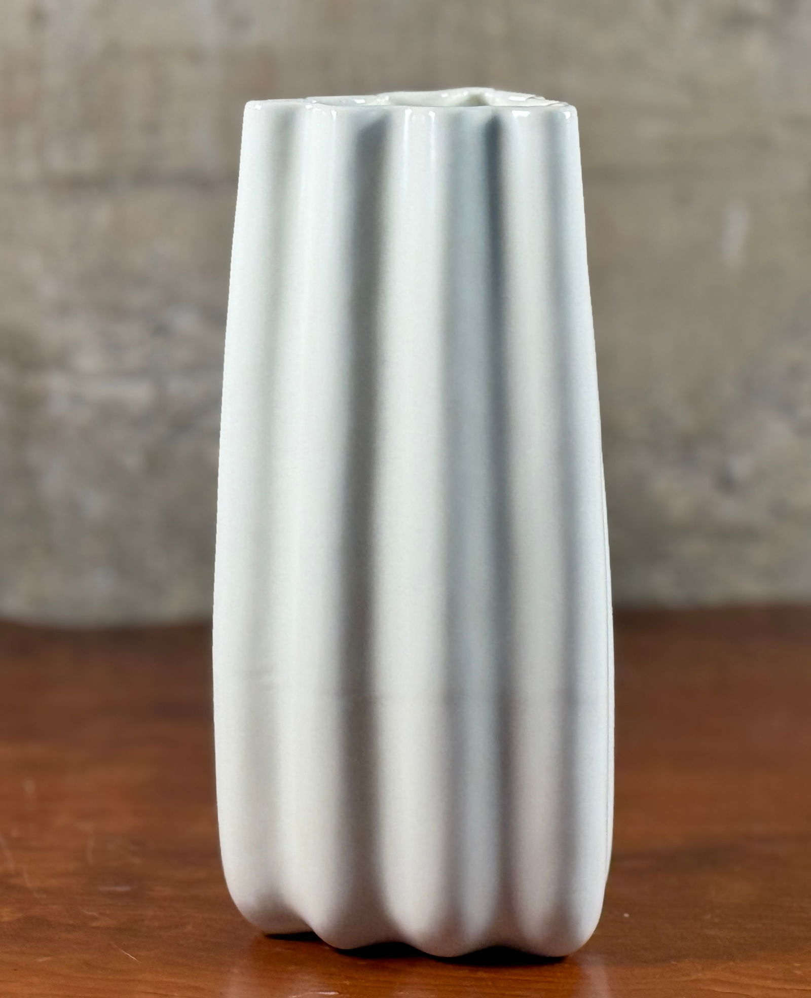 CATALINA POTTERY VASE (1 of 6)