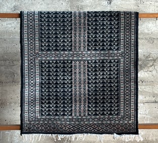 HAND KNOTTED ORIENTAL HATCHLU RUG