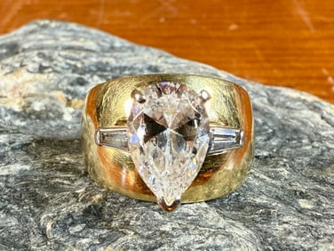 14K GOLD RING WITH CZ STONE